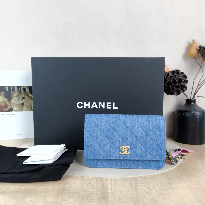 Chanel Crossbody Bag Classic Flap WOC CF WOCWOC Bag Mini 19.2 × 3.5 × 12.3 cm — cover view 2 of 6