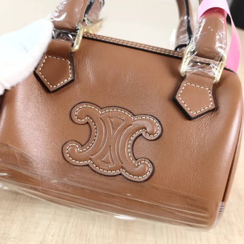 CELINE Crossbody Bag Calfskin Mini 14 × 7.5 × 9.5 cm — detail view 5 of 12