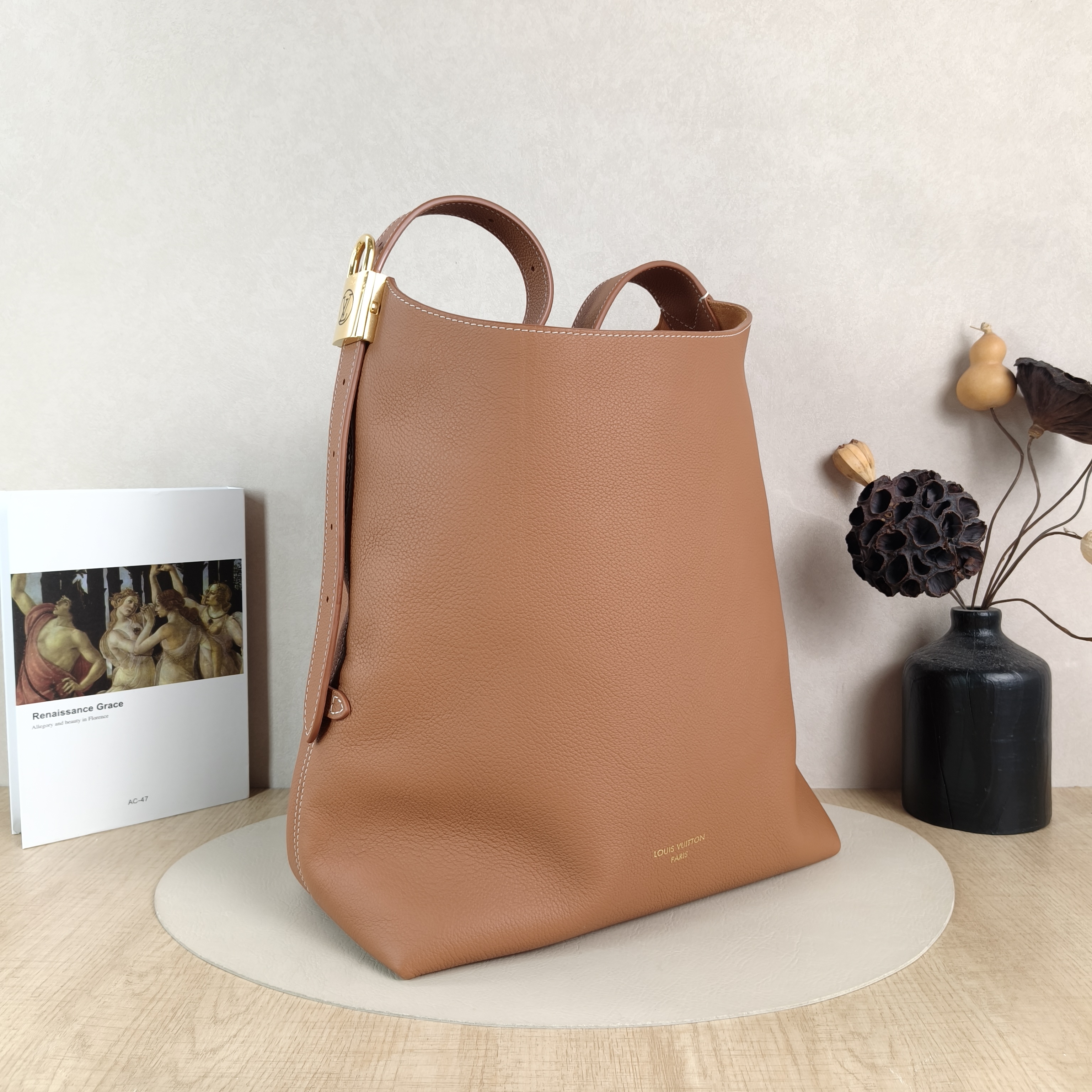 Louis Vuitton Shoulder Bag Low Key Hobo Shoulder Bag Calfskin Medium31 × 18 × 35 cm — cover view 3 of 5