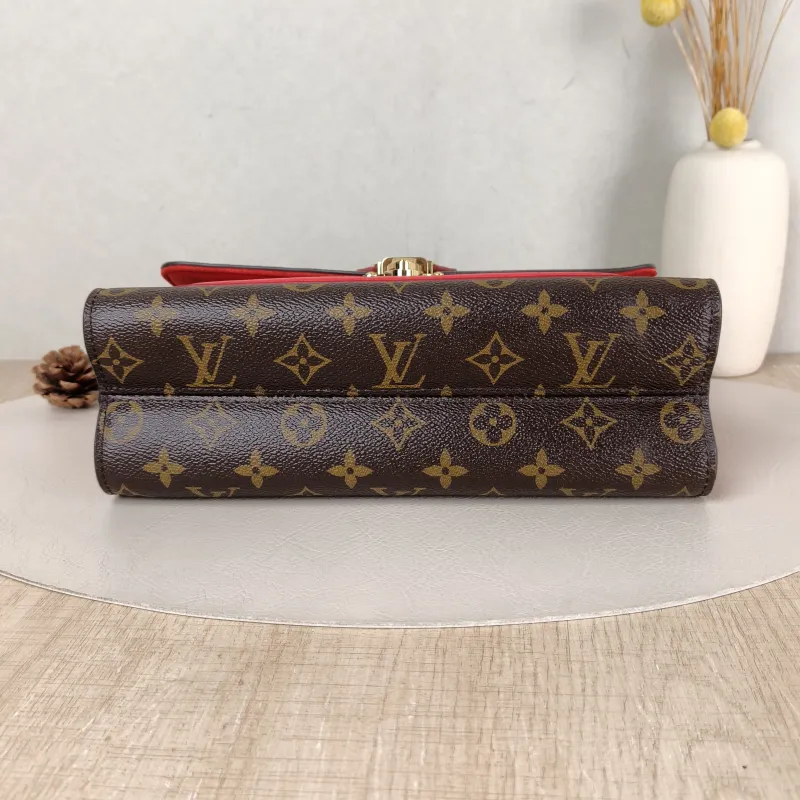 Louis Vuitton Crossbody Bag VICTOIRE Red PVC · Calfskin One Size 27 × 10 × 17 cm — cover view 2 of 5