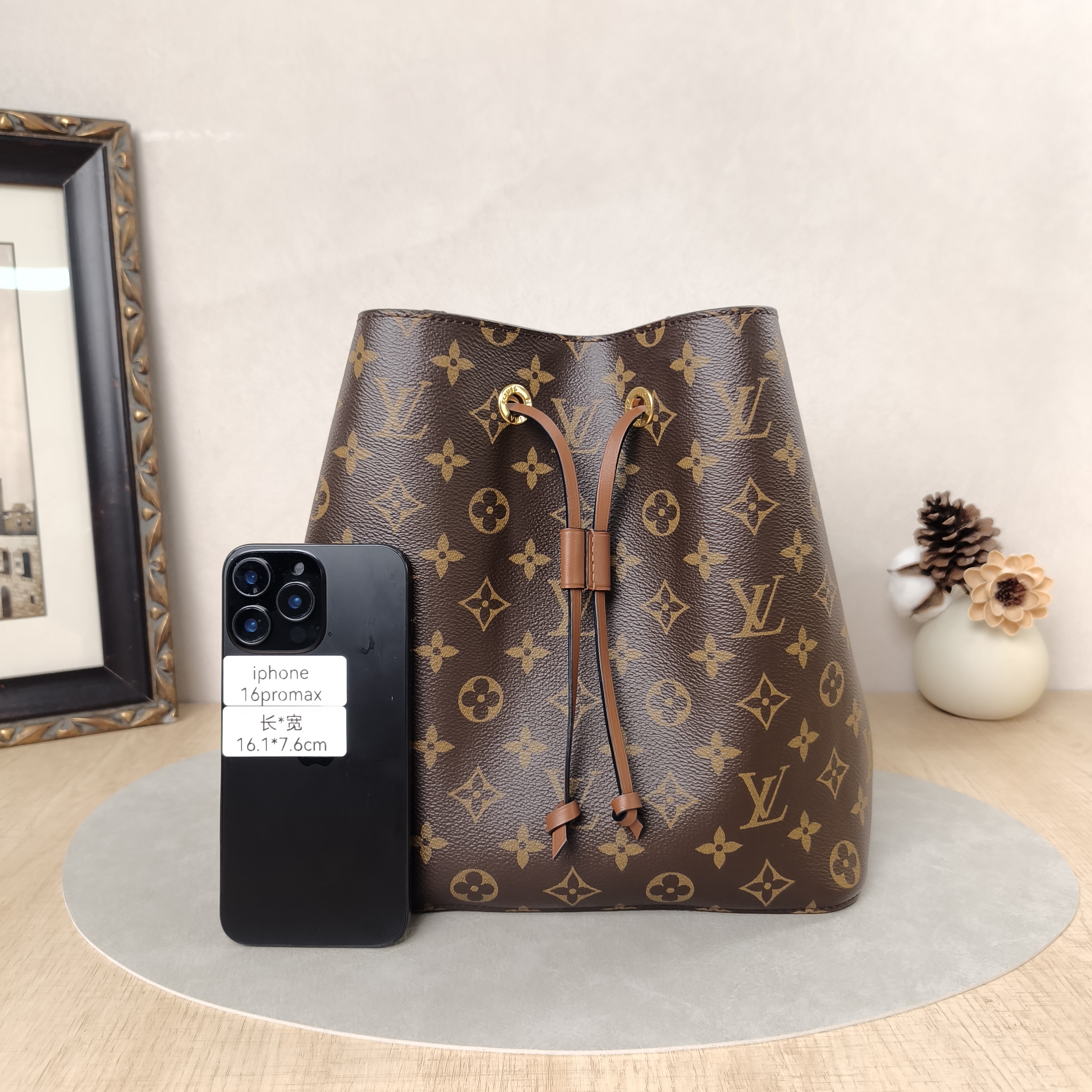 Louis Vuitton Shoulder Bag NÉONOÉ Bucket Bag Caramel PVC Medium26 × 17.5 × 26 cm — cover view 3 of 5