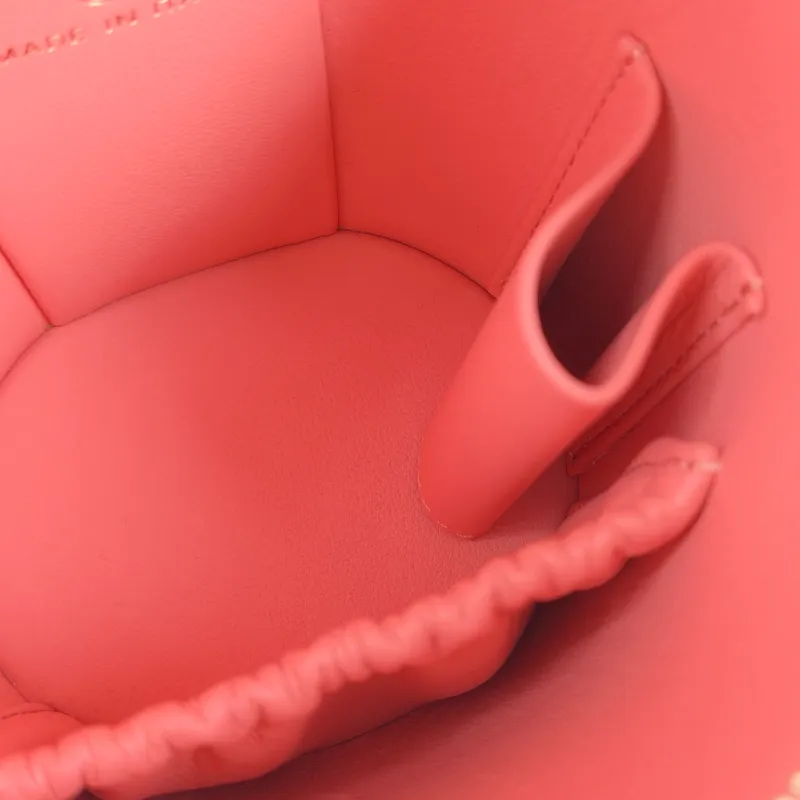 Chanel Crossbody Bag Box Crossbody Bag Pink Lambskin One Size9.5 × 8 × 10.5 cm — detail view 5 of 13