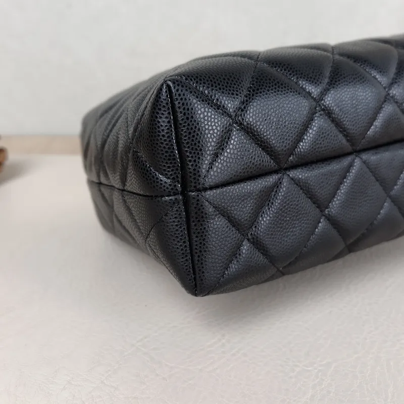 Chanel Crossbody Bag Crossbody Bag Black Calfskin One Size 18 × 7 × 13.5 cm — detail view 8 of 12