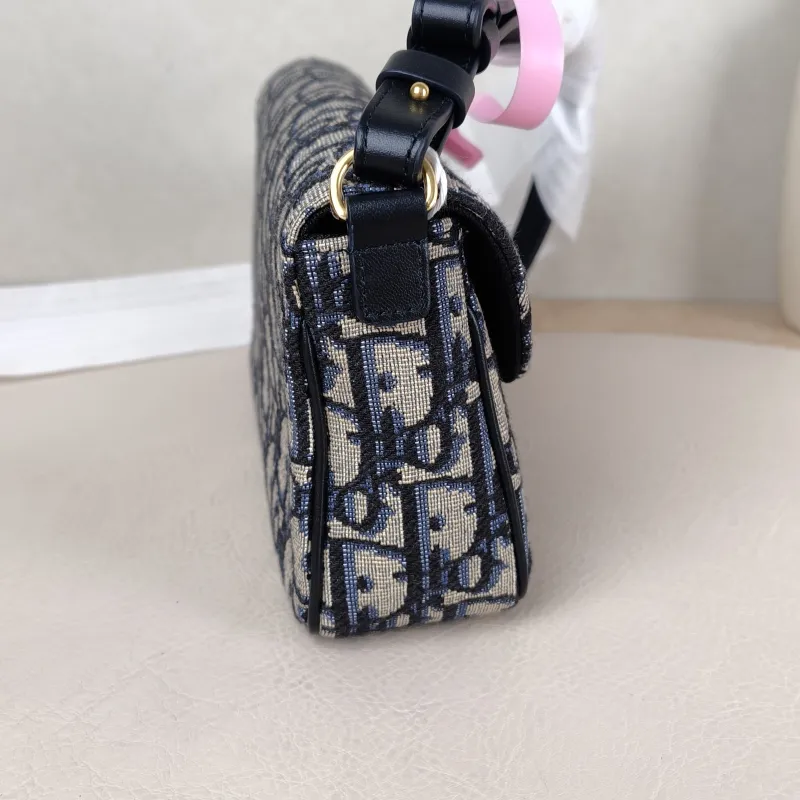 DIOR Shoulder Bag 30 Montaigne D-Vine Blue Canvas One Size 22 × 5 × 12 cm — detail view 1 of 13