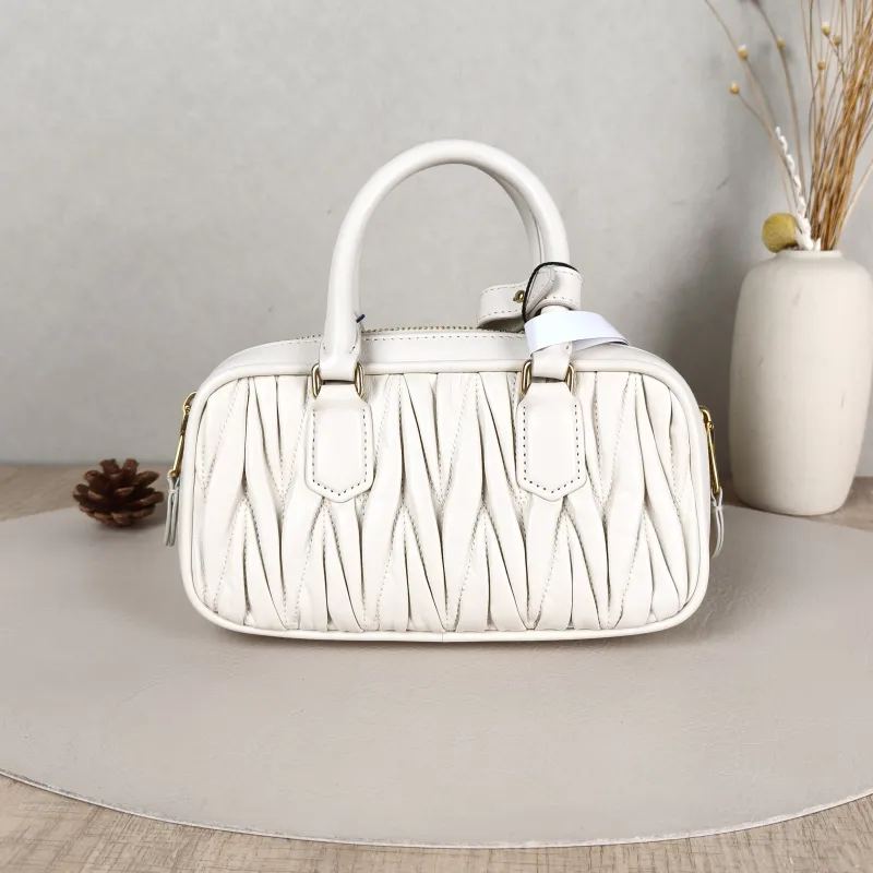 Miumiu Top Handle Bag Arcadie MatelasséCollection Edition White Lambskin mini19 × 5 × 10 cm — cover view 2 of 5