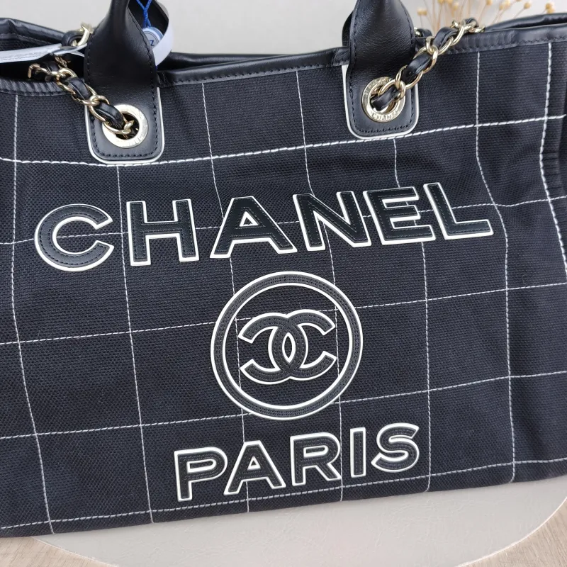 Chanel Shoulder Bag Black Canvas One Size 38 × 19 × 29 cm — detail view 5 of 15