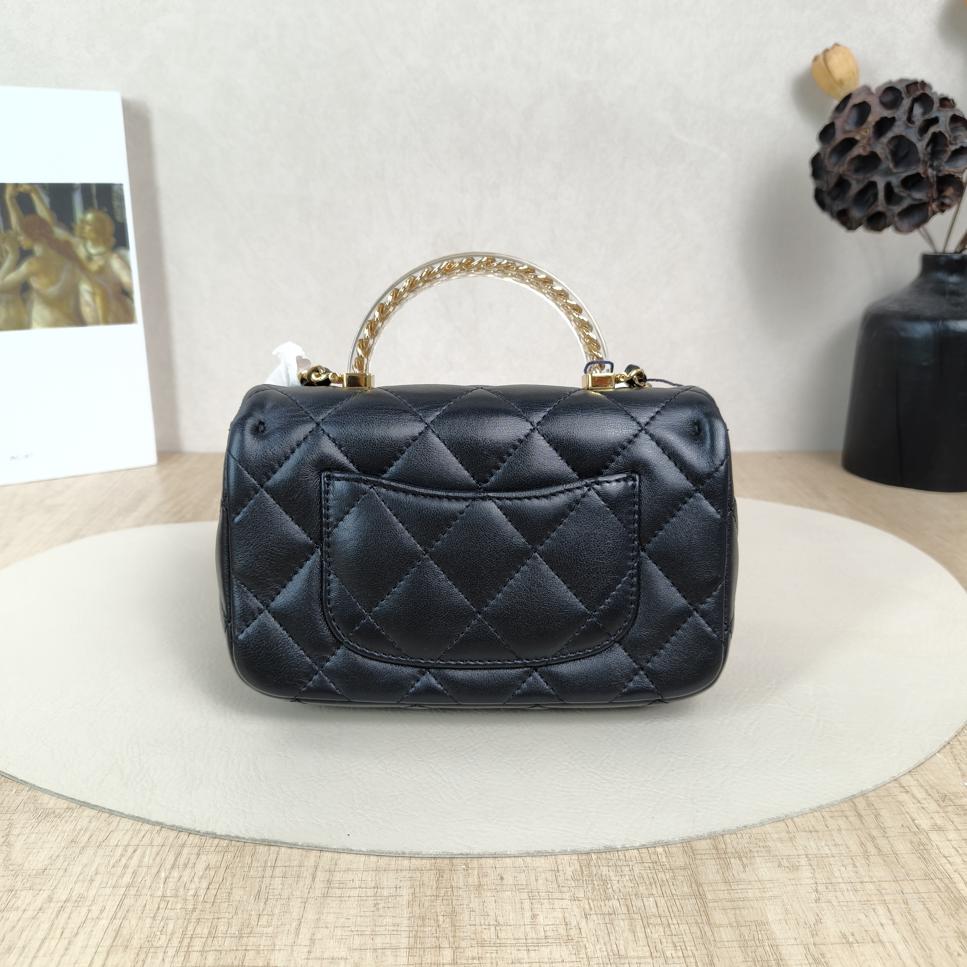 Chanel Crossbody Bag24s Black Lambskin19 × 6 × 12 cm — cover view 3 of 6