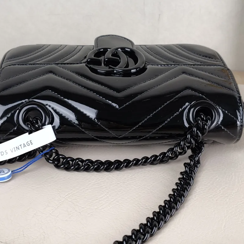 GUCCI Crossbody Bag GG Marmont Small Marmont So Black 22 Black Patent Leather Small 22 × 6 × 13 cm — detail view 3 of 13