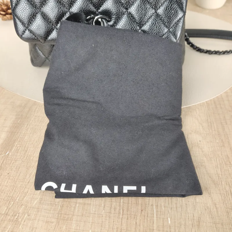 Chanel Crossbody Bag Coco Handle​Black Calfskin Small24 × 10 × 14 cm — detail view 6 of 16