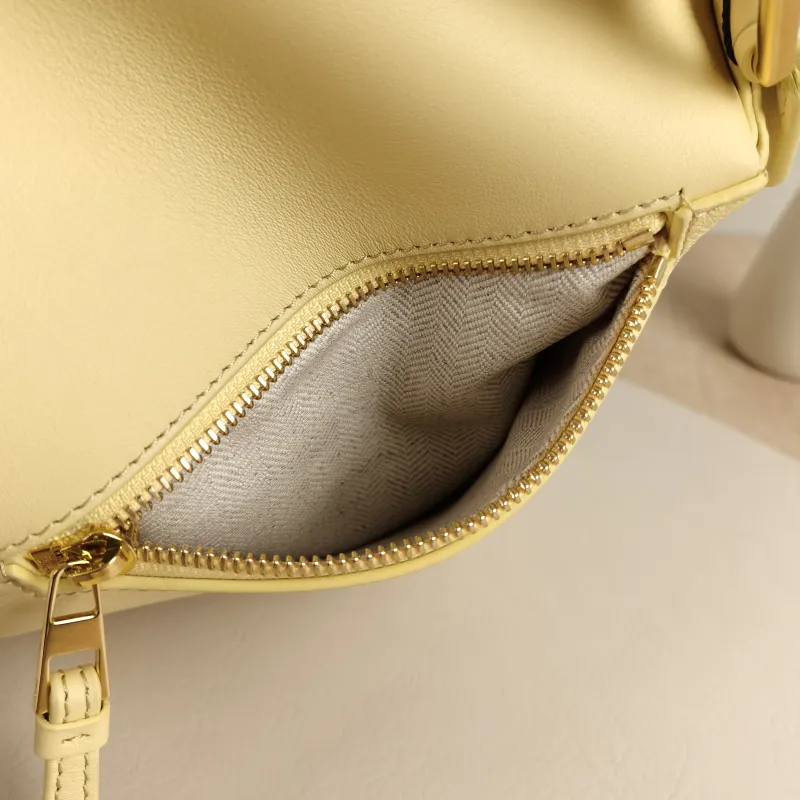LOEWE Crossbody Bag Puzzle CC alfskin Small24 × 10.5 × 16.5 cm — detail view 3 of 13