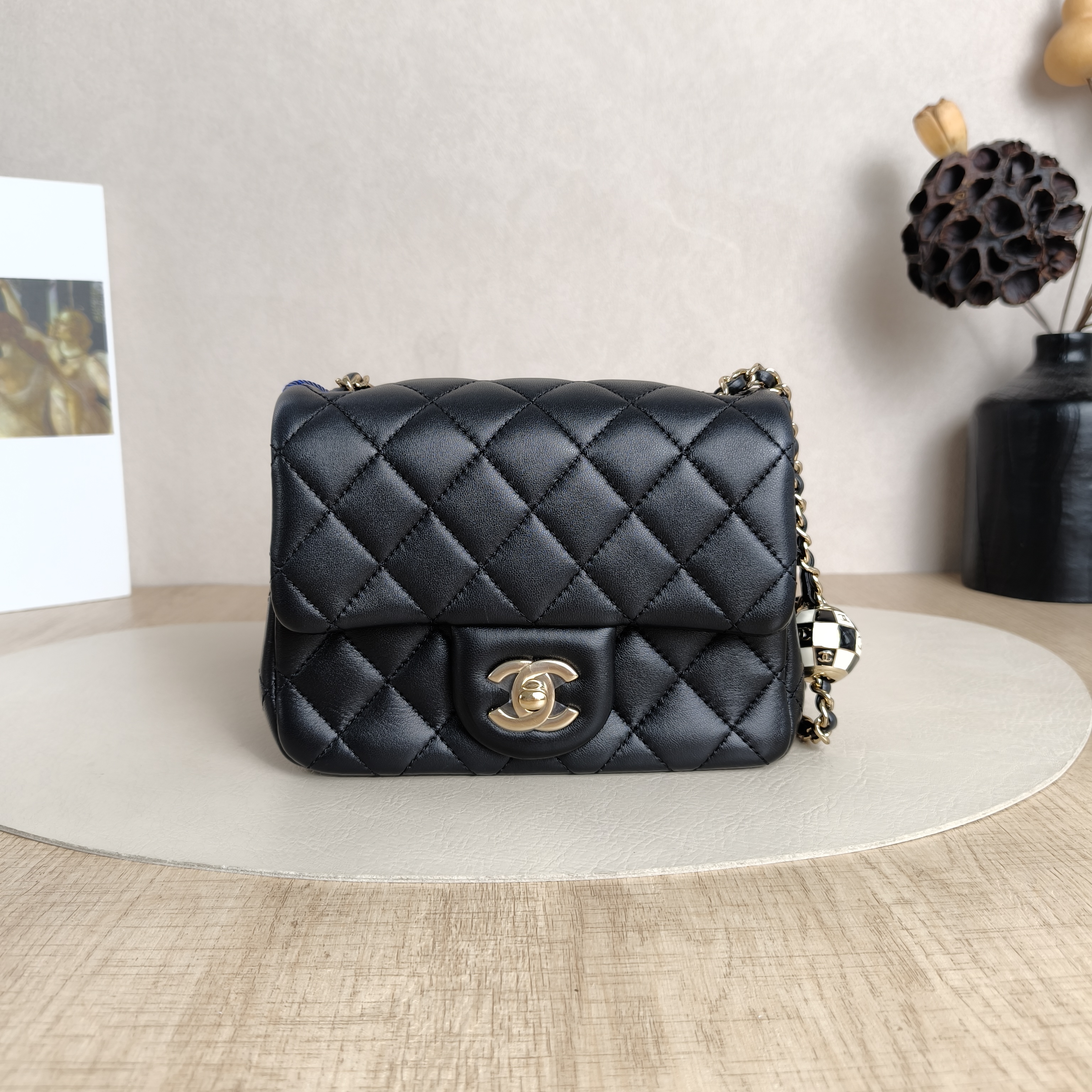 Chanel Crossbody Bag 23c Black Lambskinmini18 × 7 × 13 cm
