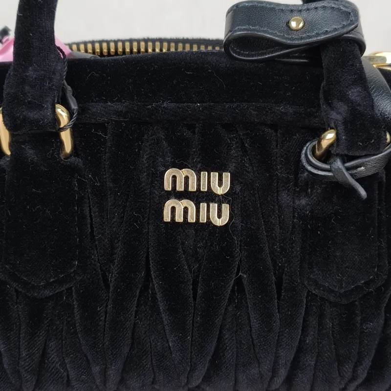 Miumiu Top Handle Bag Arcadie MatelasséCollection Edition Black Velvet Medium 23 × 7.5 × 11 cm — detail view 3 of 10
