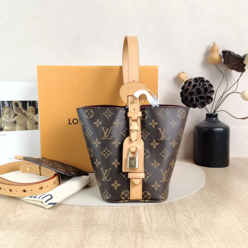 Louis Vuitton Top Handle Bag ALL IN BB Monogram PVC BB 16 × 12 × 18 cm — cover view 4 of 6