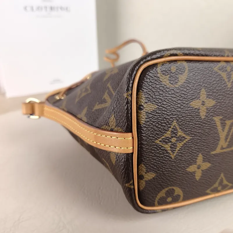 Louis Vuitton Crossbody Bag NANO NOÉ Bucket Bag Nano Monogram PVC nano 13 × 10 × 16 cm — detail view 6 of 10