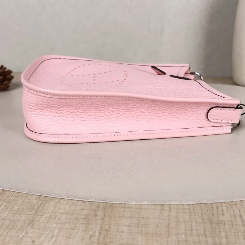 Hermès Crossbody Bag Evelyne Mini 16 Mini 16 TC Calfskin Mini 17 × 5.5 × 18 cm K — detail view 6 of 8