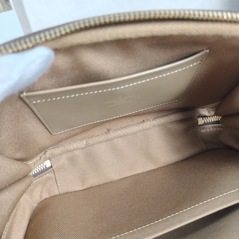 Louis Vuitton Crossbody Bag Utility Crossbody Camera Bag Monogram PVC One Size 18 × 10 × 11 cm — detail view 4 of 11
