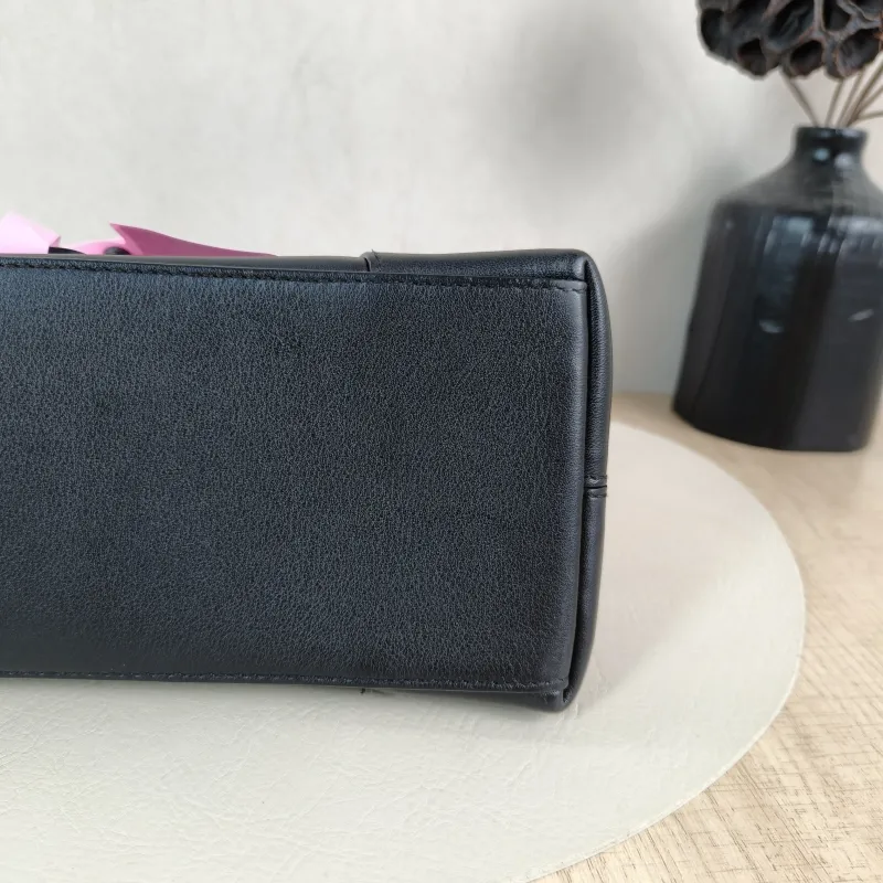 BALENCIAGA Shoulder Bag DOWNTOWN Black Calfskin Small 30 × 10 × 17.5 cm — detail view 7 of 13