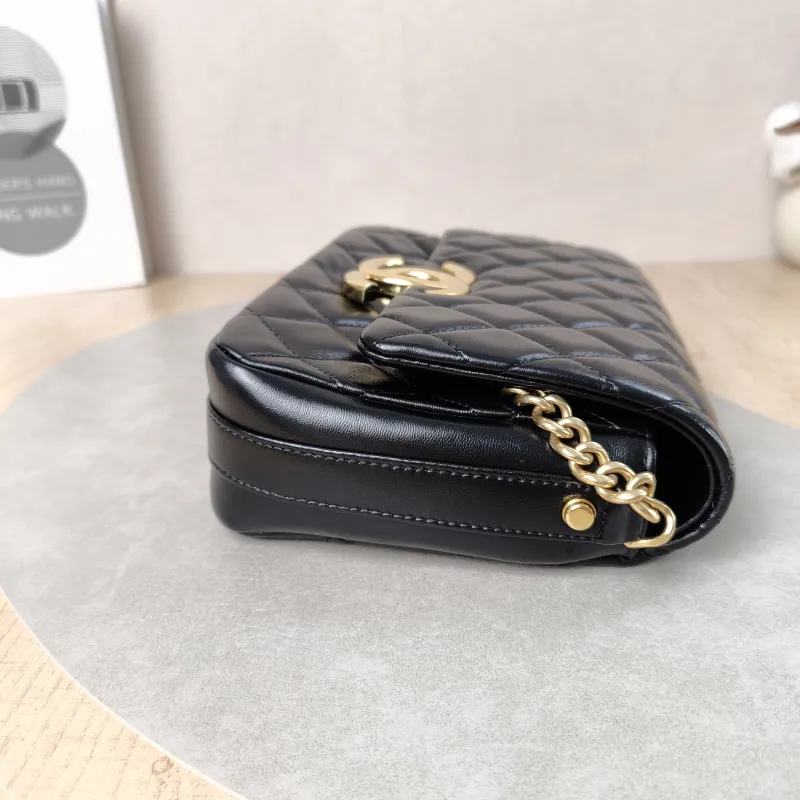 Chanel Crossbody Bag Edition c logo Black Waxed Leather One Size22 × 7 × 16 cm — detail view 10 of 17