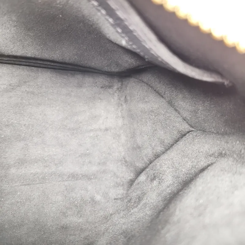 Louis Vuitton Crossbody Bag Boulogne Black Empreinte Embossed Calfskin Small26 × 9.5 × 16 cm — detail view 3 of 15