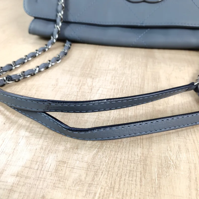 Chanel Shoulder Bag tote Grey Calfskin 38 × 15 × 25 cm 15 — detail view 5 of 10