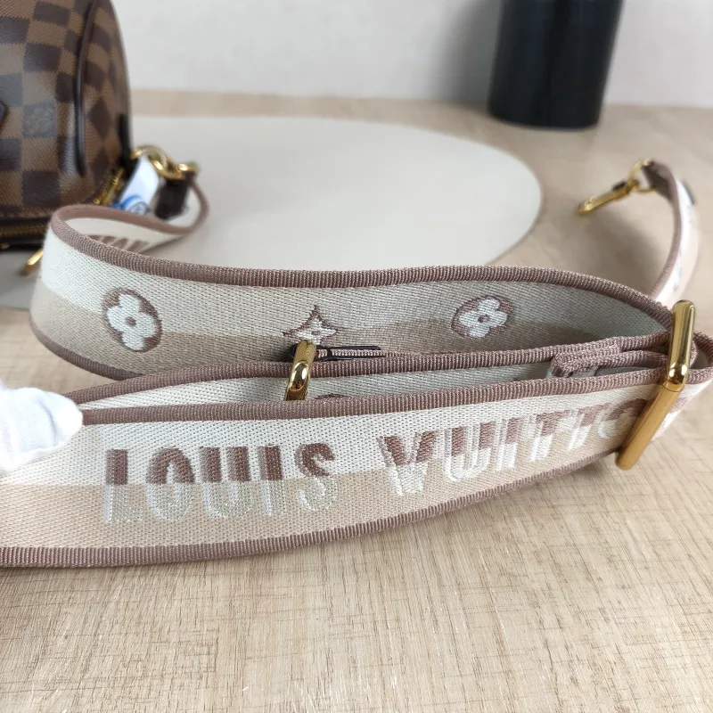 Louis Vuitton Crossbody Bag Speedy20 Shoulder Strap PVC Small20.5 × 12 × 13.5 cm — detail view 11 of 12