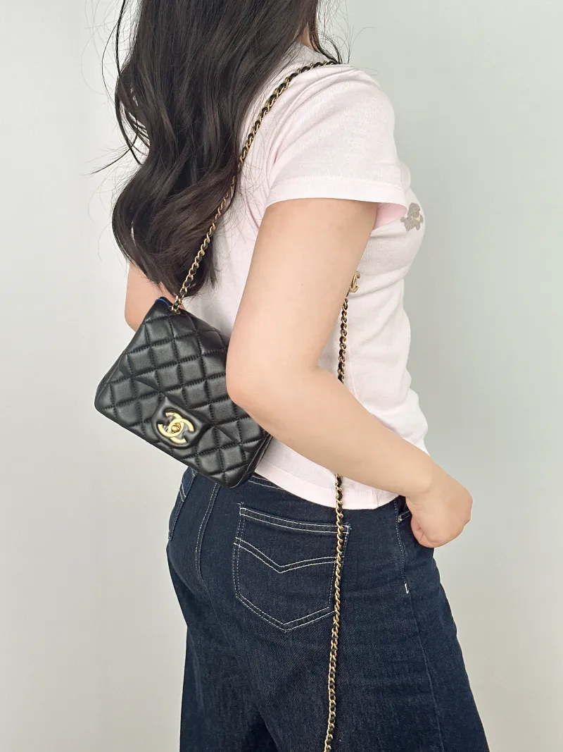 Chanel Crossbody Bag c Black Lambskin Mini 17 × 8 × 13.5 cm — on-model view 1 of 2