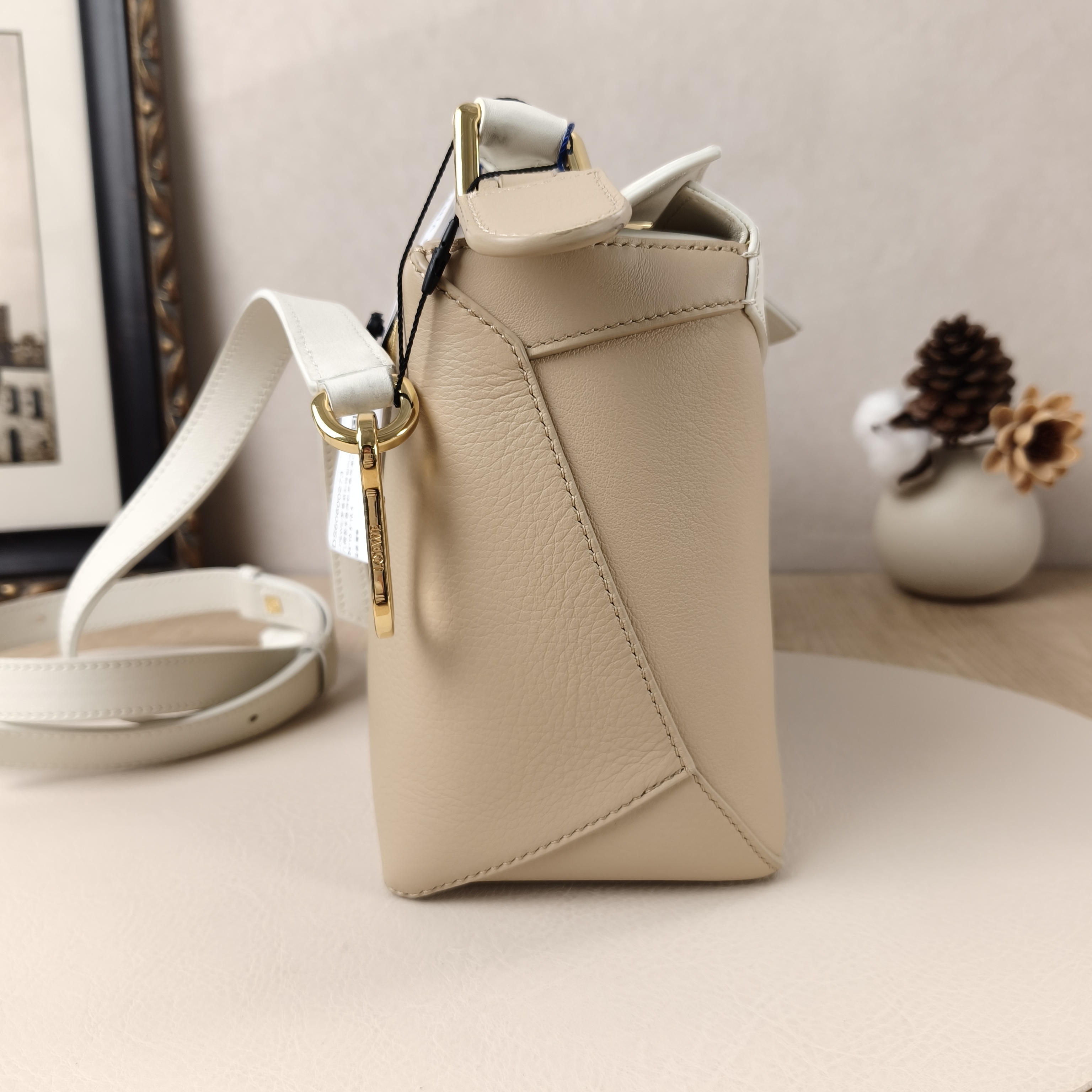 LOEWE Crossbody Bag Puzzle Beige Taupe CC alfskin Small24 × 10.5 × 16.5 cm — cover view 7 of 11