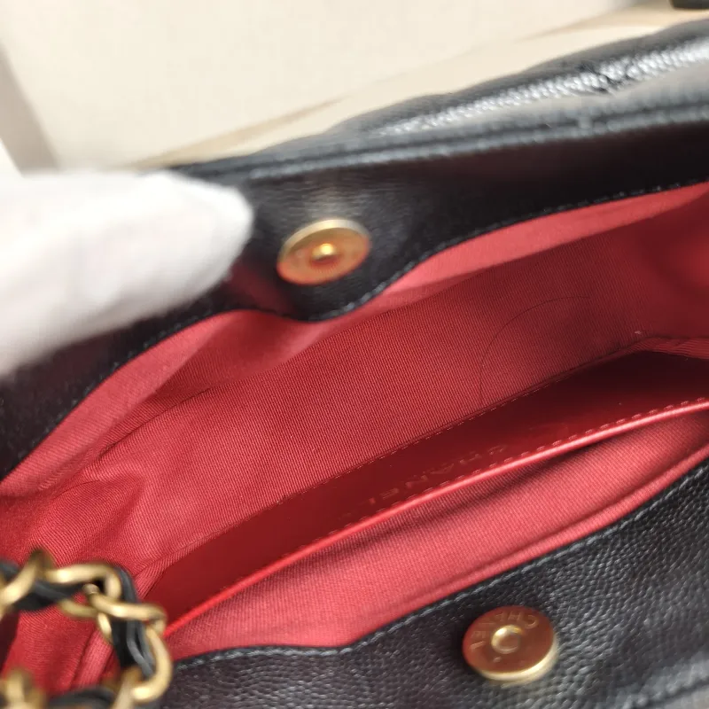 Chanel Crossbody Bag HOBO Black Grained Calfskin Small 19 × 6 × 17 cm — detail view 6 of 10