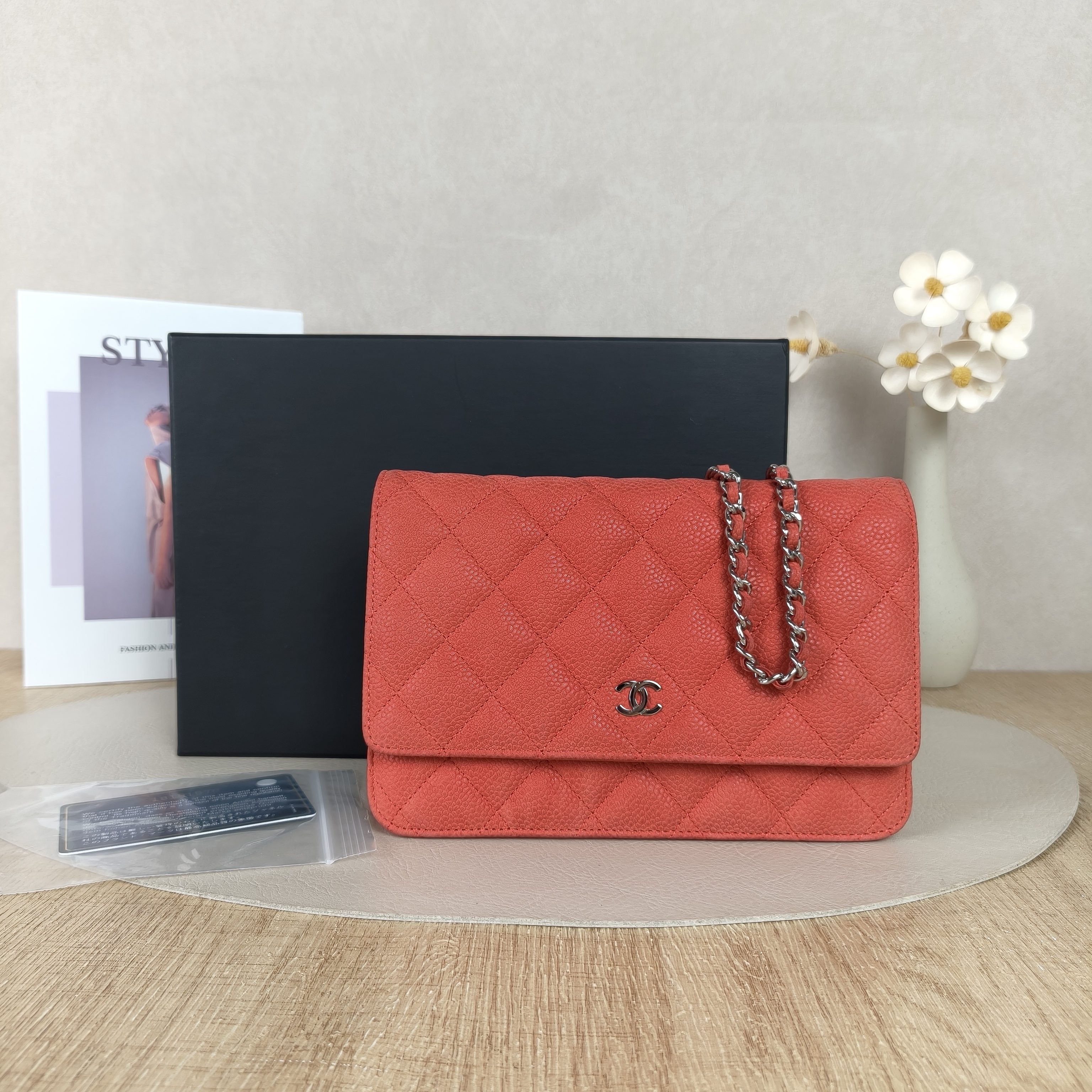Chanel cfwoc WOC Bag Red Calfskin18 · Box Authenticity Card · 19.2 × 3.5 × 12.3 cm — cover view 6 of 10