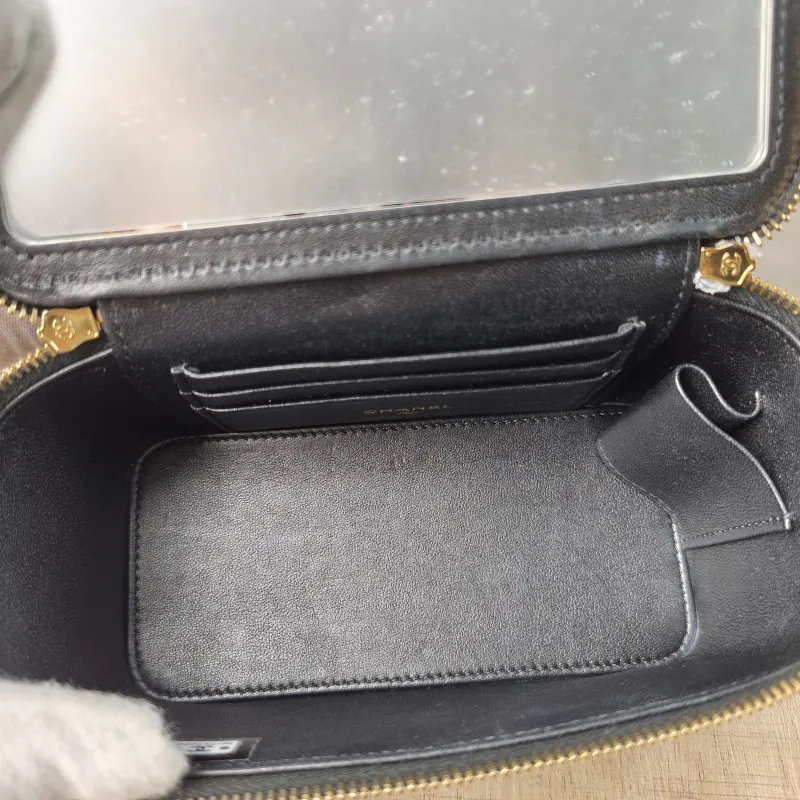Chanel Crossbody Bag Black Waxed Leather Mini 16 × 8 × 9.5 cm — detail view 1 of 12