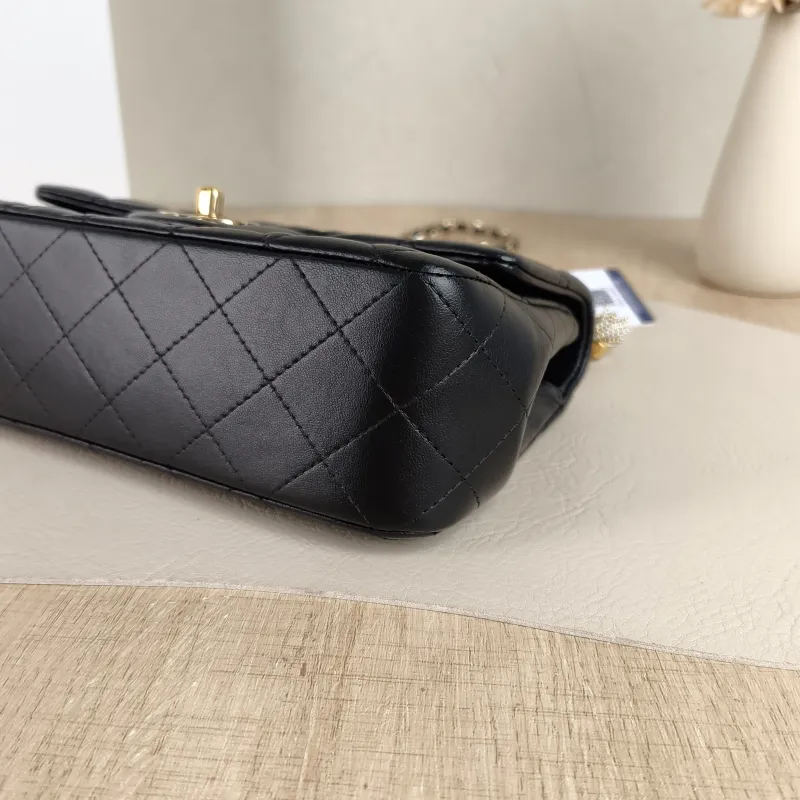 Chanel Crossbody Bag cf mini Black Lambskin mini20 × 6 × 12 cm Conditioned — detail view 2 of 13