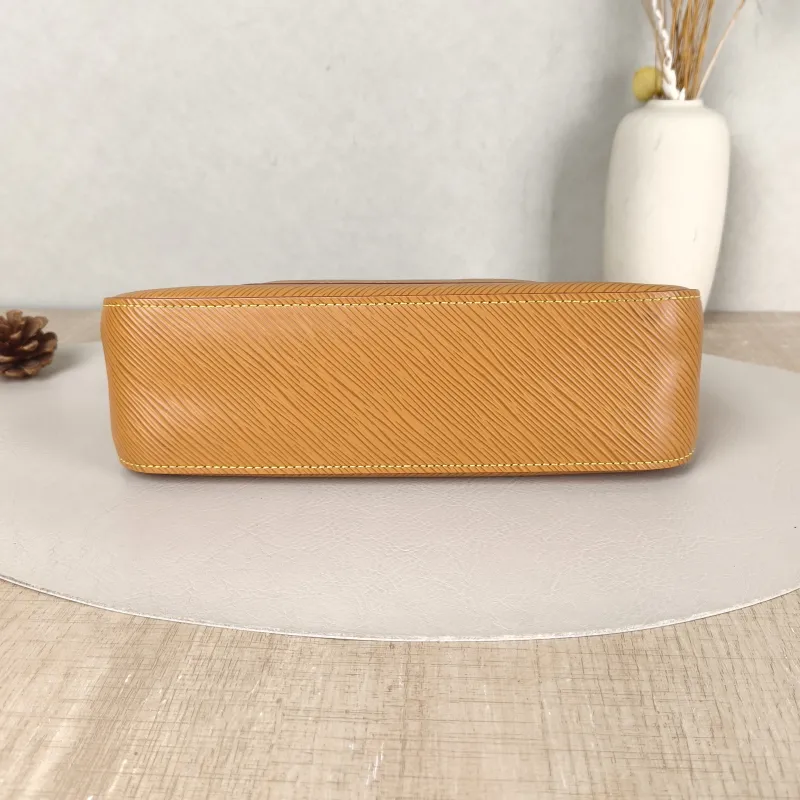 Louis Vuitton Crossbody Bag MARELLE Epi Embossed Calfskin Small 25 × 8 × 15 cm — cover view 3 of 5