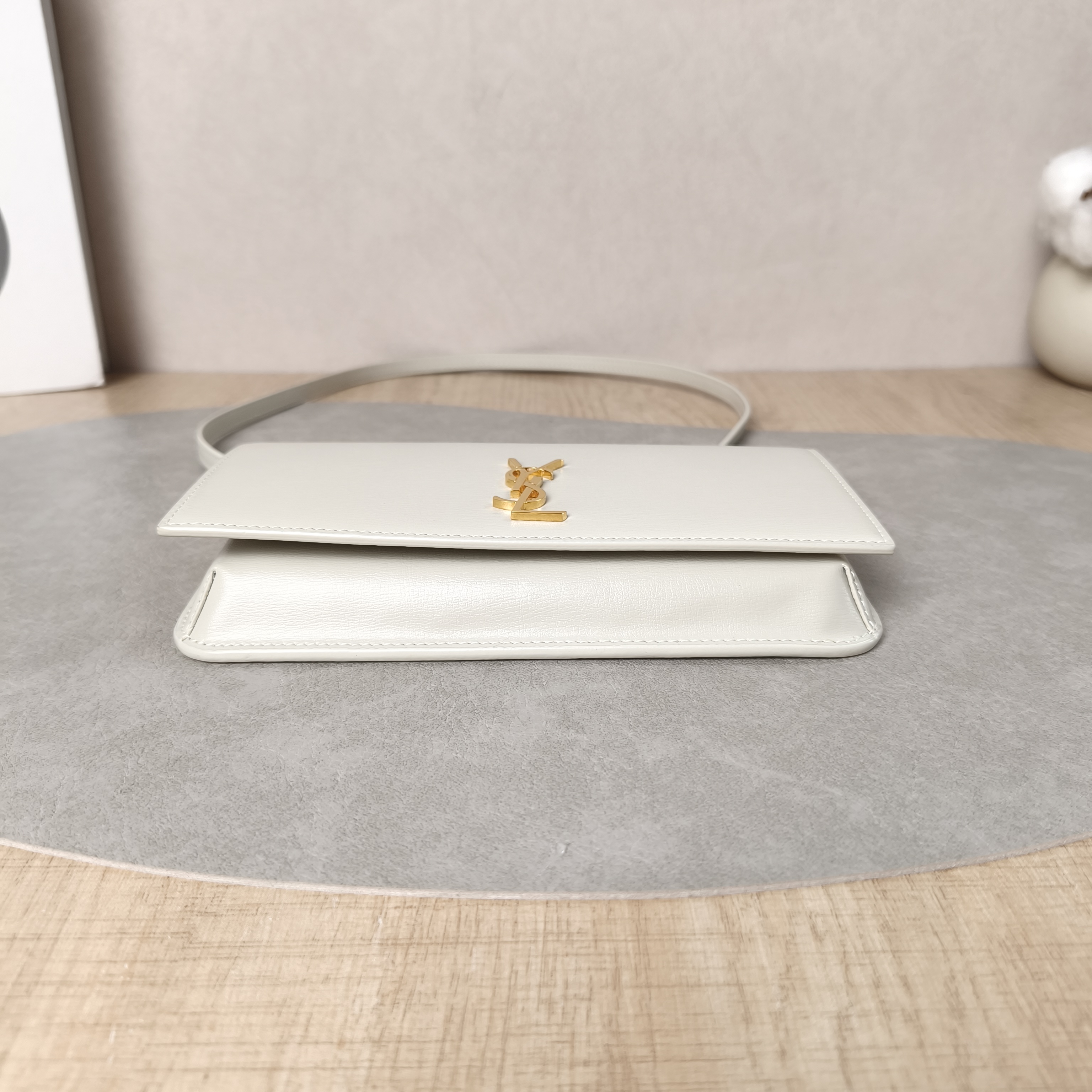 SAINT LAURENT Crossbody Bag Cassandre Chain Bag White Calfskinmini18 × 2.5 × 11 cm — cover view 4 of 5