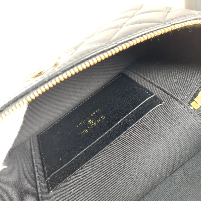 Chanel Crossbody Bag lp Box Bag Black Lambskin One Size19.5 × 5 × 17 cm — detail view 6 of 13