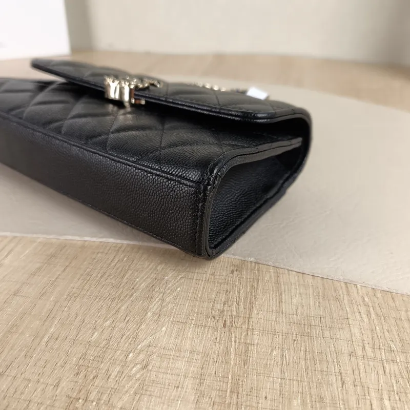 Chanel Crossbody Bag kelly Black Grained Calfskin One Size 18 × 4.5 × 10 cm — detail view 2 of 12