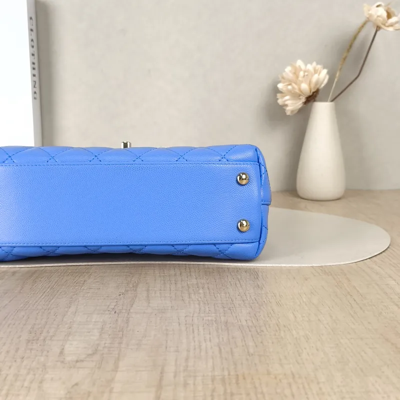 Chanel Top Handle Bag Coco Handle​Blue Grained Calfskin Small24 × 10 × 14 cm — detail view 3 of 13