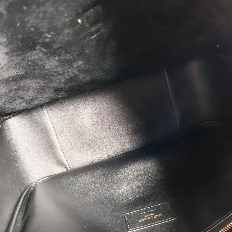 SAINT LAURENT Shoulder Bag LE 5 À 7 Hobo Black Calfskin Large30 × 13 × 31 cm — detail view 3 of 11