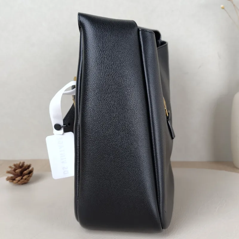 SAINT LAURENT Shoulder Bag LE 5 À 7 Hobo Black Calfskin Small 22 × 8.5 × 23 cm — detail view 2 of 9