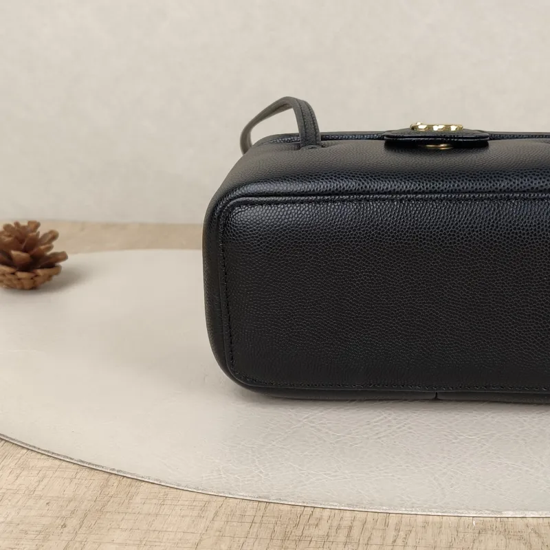 Chanel Shoulder Bag26s preppy Shoulder Bag Black Calfskin17 × 8 × 9.5 cm — detail view 12 of 14