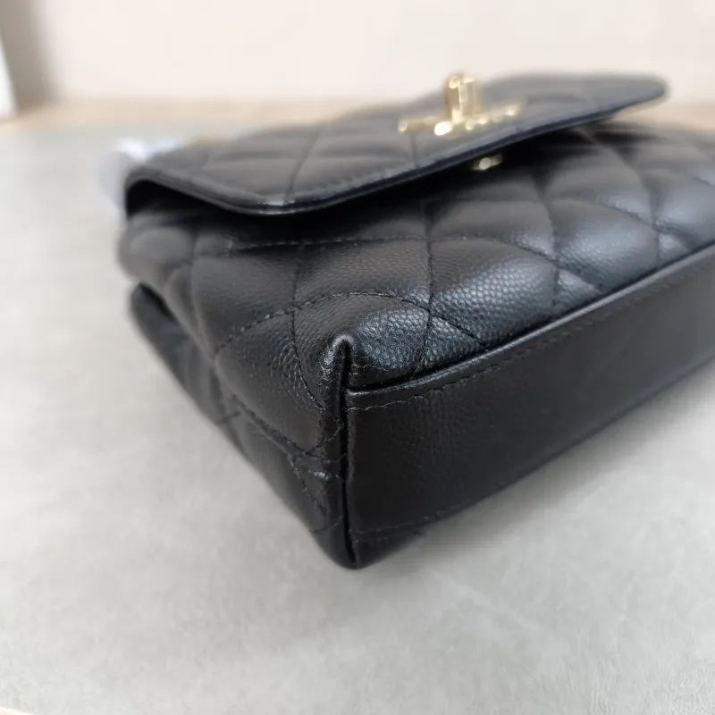 Chanel Top Handle Bag Coco Handle​Black Grained Calfskin Mini14.5 × 5.5 × 11.5 cm — detail view 15 of 22