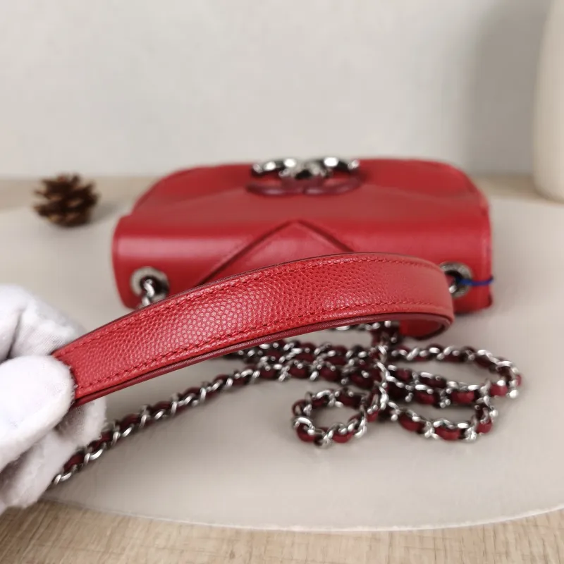 Chanel Crossbody Bagcf Collection Crossbody Bag Red Calfskinmini18 × 4 × 11.5 cm — detail view 11 of 13