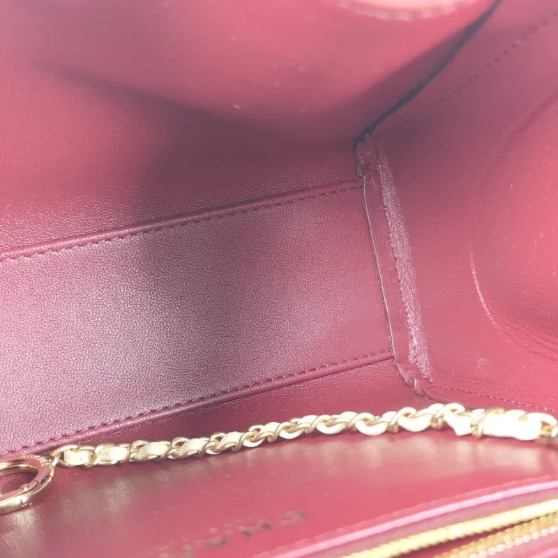Chanel Shoulder Bag Beige Calfskin Small 22 × 8 × 16 cm — detail view 2 of 13