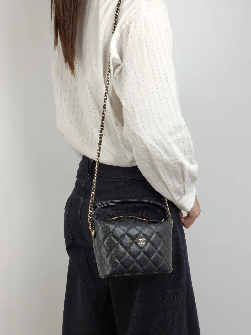 Chanel Crossbody Bag Vanity Case Bag Black Grained Calfskin 20 × 6 × 19 cm — on-model view 1 of 3