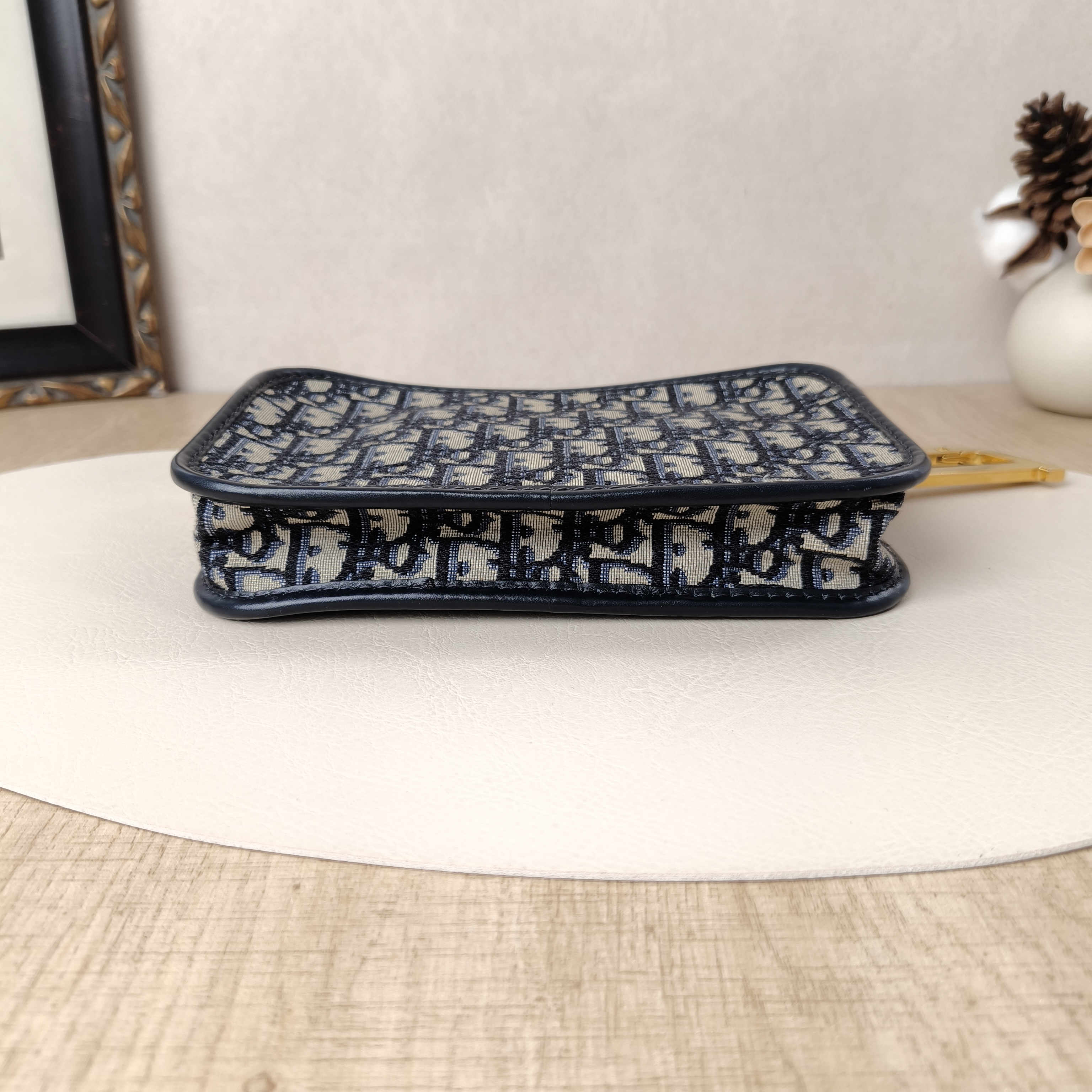 DIOR Clutch Clutch Monogram Canvas One Size21 × 4 × 13 cm — cover view 9 of 11