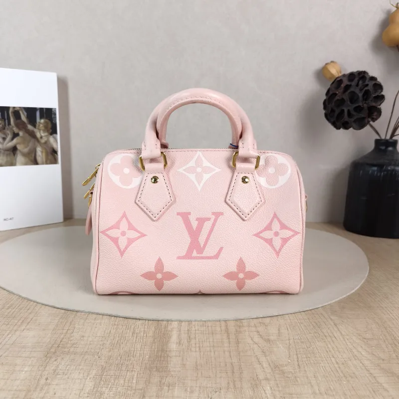 Louis Vuitton Crossbody Bag Speedy20 Pink Empreinte Embossed Calfskin Small 20.5 × 12 × 13.5 cm