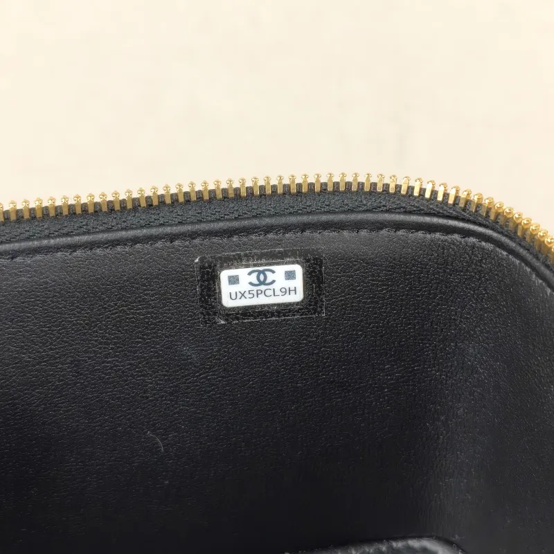 Chanel Crossbody Bag Edition Black Lambskin Mini 16 × 8 × 9.5 cm — detail view 10 of 15