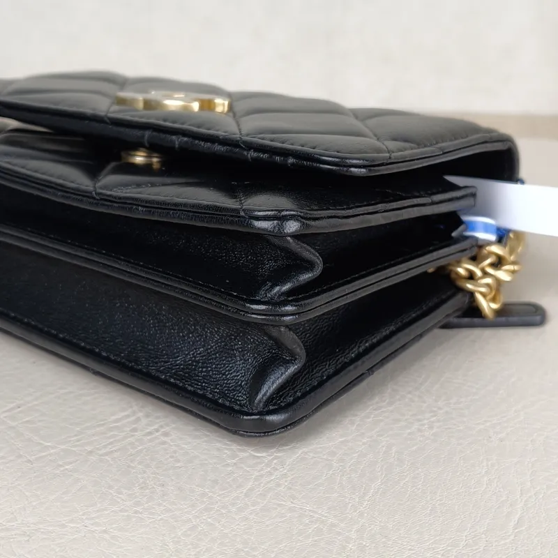 Chanel Crossbody Bag CF WOC Black Lambskin Mini 15 × 5 × 10 cm 31 — detail view 11 of 16