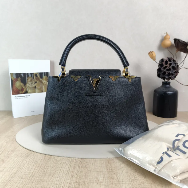 Louis Vuitton Top Handle Bag Capucines Black · Calfskin Medium31.5 × 11 × 20 cm — cover view 5 of 6