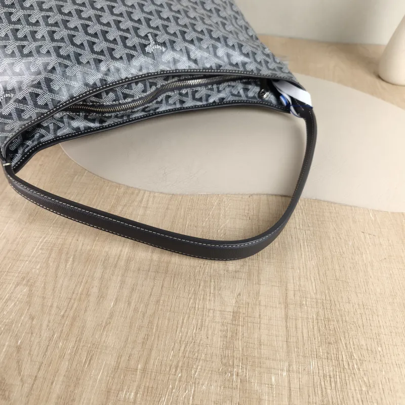 GOYARD Shoulder Bag Boheme Hobo​ Grey ine Canvas Small 43 × 14 × 27 cm — detail view 8 of 9