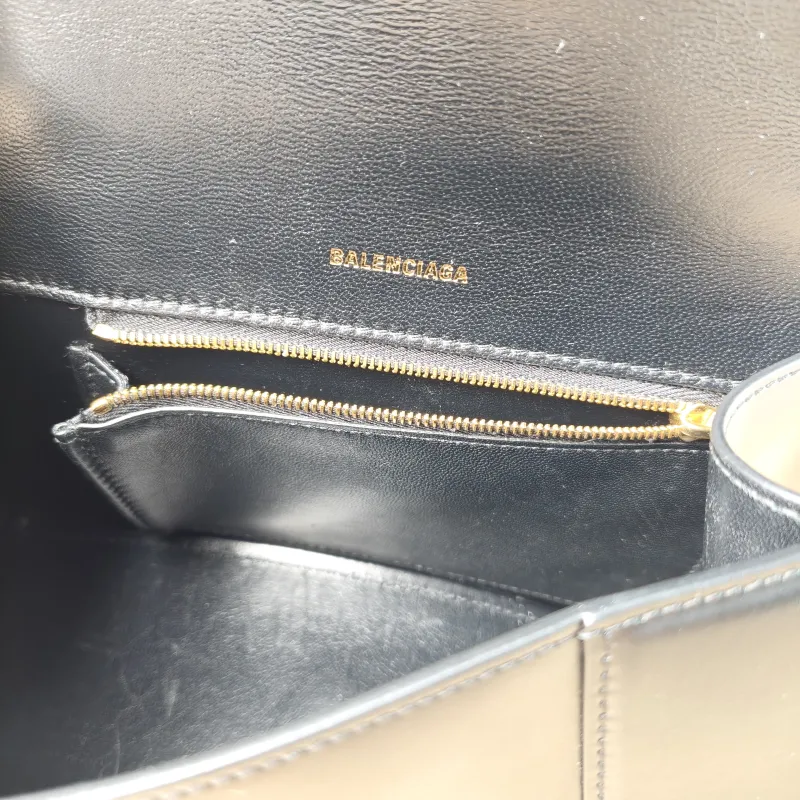 BALENCIAGA Crossbody Bag Hourglass Hourglass Bag Black Calfskin S 23 × 10 × 14 cm — detail view 2 of 14